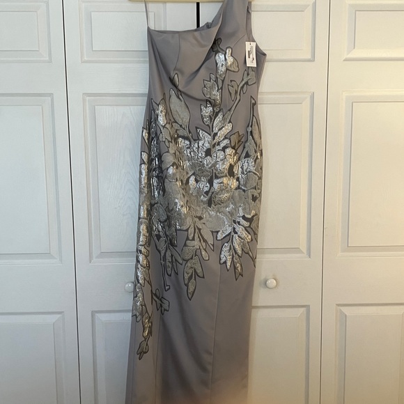 Glamorous One-Shoulder Dress in Silver - Picture 3 of 7